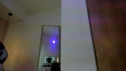 Snapshot of ey_im_simone_ chatting on June 30, 2026, 12:06 pm online show from June 30, 2026, 12:06 pm