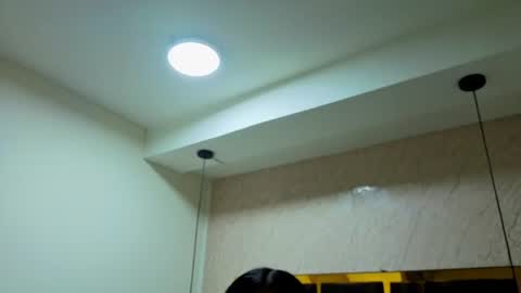 Snapshot of ey_im_simone_ chatting on August 3, 2026, 12:10 pm online show from August 3, 2026, 12:10 pm