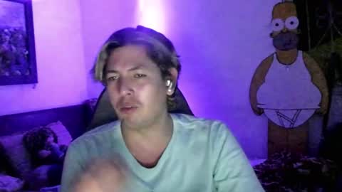 Snapshot of eyesgreenman chatting on October 10, 2025, 4:00 am eyesgreenman online show from October 10, 2025, 4:00 am