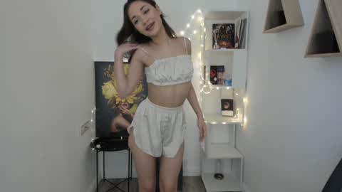 Ask me   online show from February 7, 2025, 3:23 am