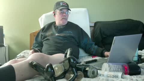 Eyeswideshut63 online show from December 30, 2024, 12:22 am