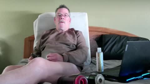 Eyeswideshut63 online show from January 6, 2026, 6:33 pm