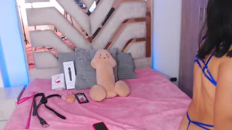 eylin_sofia online show from January 16, 2025, 7:49 am