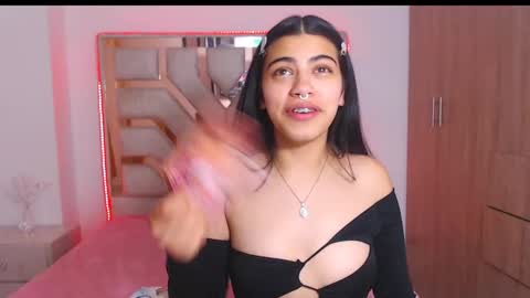 eylin_sofia online show from February 14, 2025, 4:15 am
