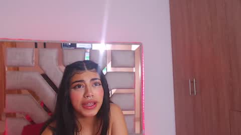 eylin_sofia online show from February 18, 2025, 11:22 am