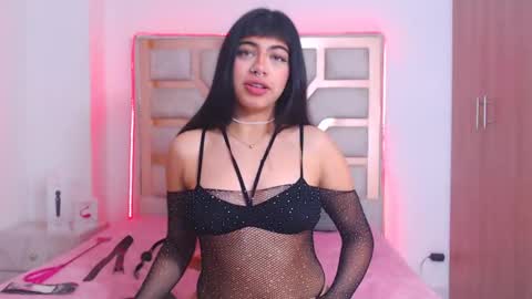 eylin_sofia online show from February 27, 2025, 7:44 am