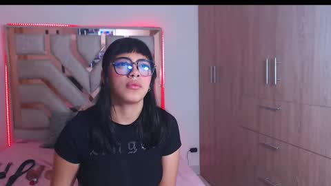 eylin_sofia online show from March 7, 2025, 8:13 am