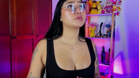 Emily online show from November 10, 2025, 9:36 pm