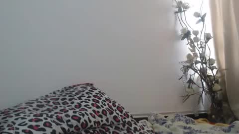 eyshaexotii online show from February 13, 2026, 4:58 pm