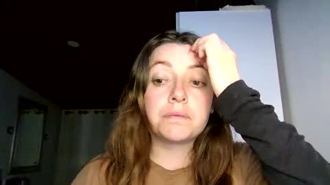 Snapshot of ezlngirl chatting on April 21, 2026, 2:37 am Aimee online show from April 21, 2026, 2:37 am
