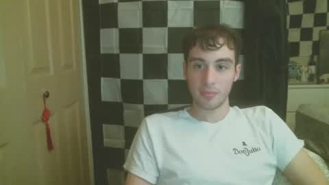 Snapshot of ezra_naamah chatting on March 6, 2025, 1:27 am Ezra Naamah online show from March 6, 2025, 1:27 am