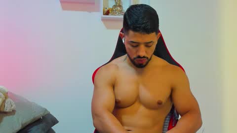 Ezzio Scolaro online show from September 9, 2025, 1:49 am