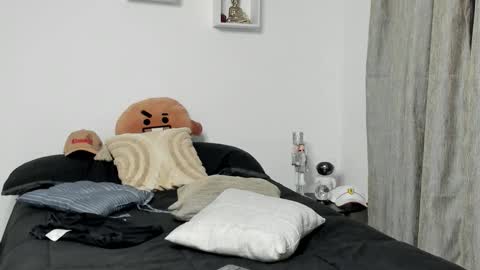 Ezzio Scolaro online show from September 27, 2025, 2:16 am