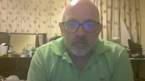 Snapshot of f1zzeek chatting on May 22, 2026, 11:32 pm f1zzeek online show from May 22, 2026, 11:32 pm