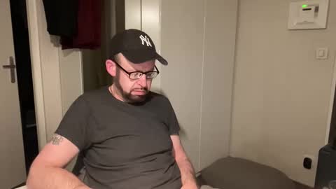 fabiothick online show from March 22, 2026, 1:09 am