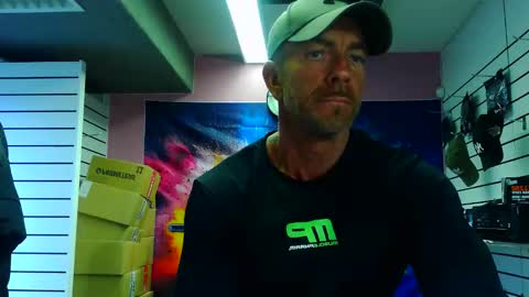 fabxxxl online show from October 7, 2025, 7:27 am