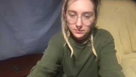 Snapshot of faexoxoxo chatting on December 14, 2024, 5:51 am Fae online show from December 14, 2024, 5:51 am