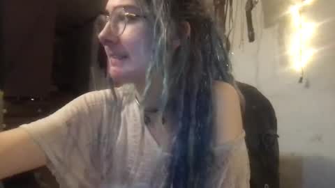 Snapshot of faexoxoxo chatting on February 1, 2025, 4:35 am Fae online show from February 1, 2025, 4:35 am