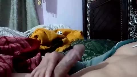 fahad783297 online show from December 8, 2024, 2:52 pm