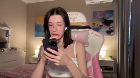 Bloom  online show from October 17, 2025, 9:34 am