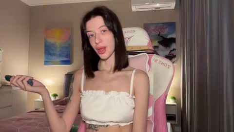 Bloom  online show from October 19, 2025, 7:53 am