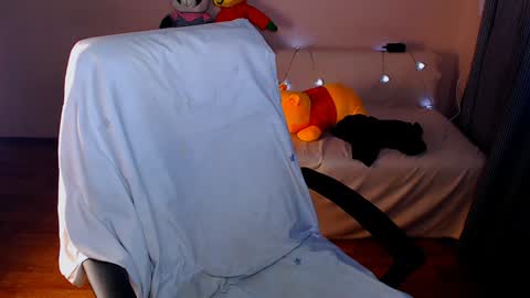 Elli  online show from January 18, 2025, 2:23 pm