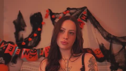 fairy_nine online show from November 4, 2025, 4:11 am