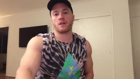 Snapshot of fairybae5 chatting on December 18, 2024, 1:59 am Travis online show from December 18, 2024, 1:59 am