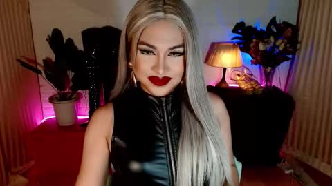 CLAUDIA VALVALERA online show from November 4, 2025, 8:24 am