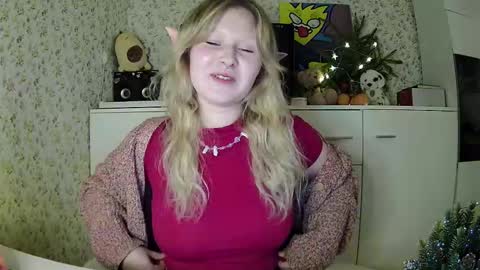 Snapshot of fairydreams_ chatting on December 25, 2024, 3:38 pm Arisha online show from December 25, 2024, 3:38 pm