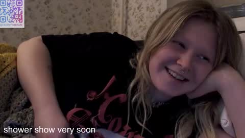 Snapshot of fairydreams_ chatting on February 24, 2025, 7:41 pm Arisha online show from February 24, 2025, 7:41 pm