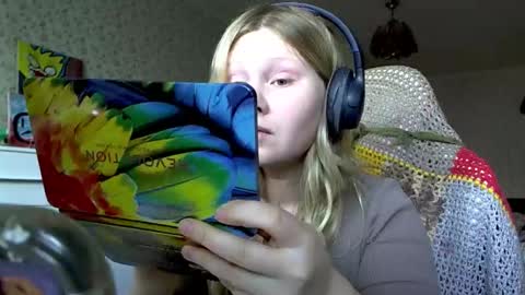 Snapshot of fairydreams_ chatting on October 13, 2025, 2:06 pm Arisha online show from October 13, 2025, 2:06 pm