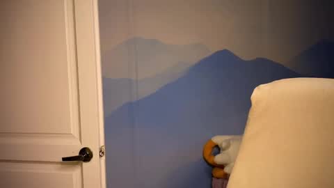 Ilona online show from November 12, 2025, 8:04 am