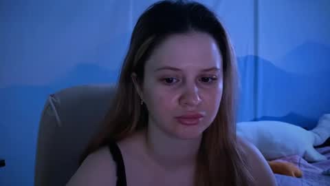 Ilona online show from February 9, 2026, 7:12 am