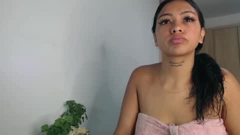 Snapshot of fairylatin chatting on December 30, 2024, 8:32 am fairylatin online show from December 30, 2024, 8:32 am