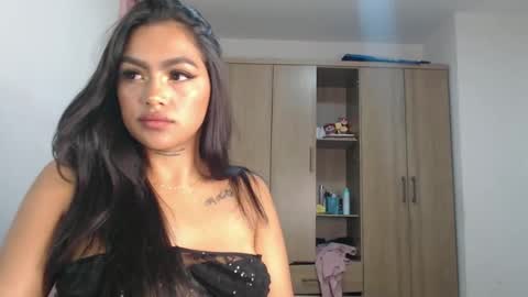 Snapshot of fairylatin chatting on January 4, 2025, 11:00 am fairylatin online show from January 4, 2025, 11:00 am