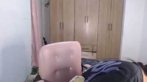 Snapshot of fairylatin chatting on February 7, 2025, 10:40 am fairylatin online show from February 7, 2025, 10:40 am