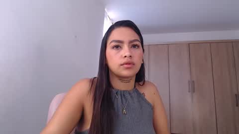 Snapshot of fairylatin chatting on February 23, 2025, 8:11 pm fairylatin online show from February 23, 2025, 8:11 pm