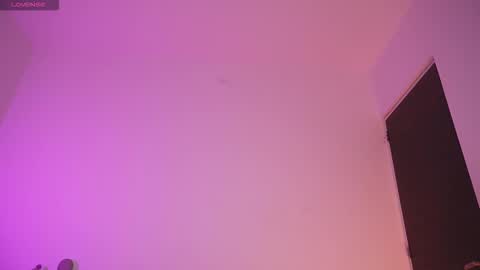 Sara  REMEMBER TO LEAVE A THUMB UP online show from September 14, 2025, 5:50 am