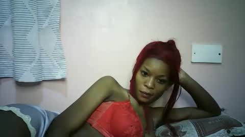 faizah_ online show from April 30, 2026, 4:13 pm