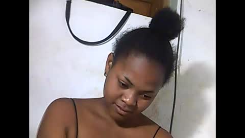 falielyse online show from September 11, 2025, 11:10 am