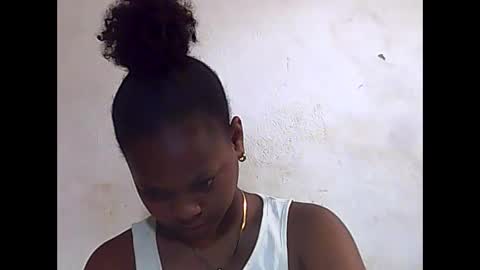 falielyse online show from November 10, 2025, 10:58 am