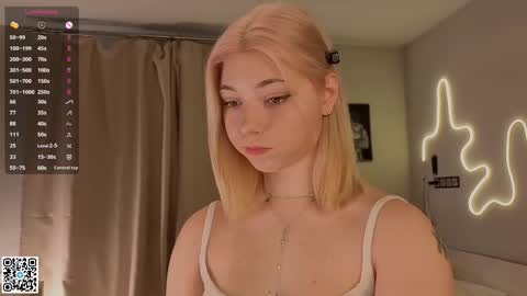 Snapshot of falinegelling chatting on October 22, 2025, 4:24 am Emilia online show from October 22, 2025, 4:24 am