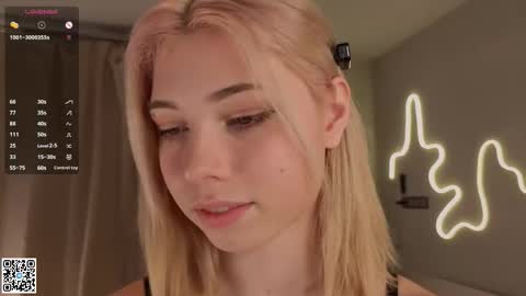 Snapshot of falinegelling chatting on October 25, 2025, 4:20 am Emilia online show from October 25, 2025, 4:20 am