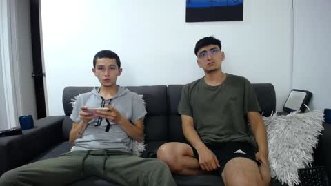 Snapshot of fallgays chatting on January 22, 2025, 12:38 am FallGays online show from January 22, 2025, 12:38 am