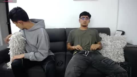 Snapshot of fallgays chatting on February 26, 2025, 12:05 am FallGays online show from February 26, 2025, 12:05 am