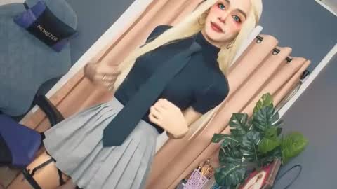 Alexandra x Alexandro online show from September 13, 2025, 3:45 pm