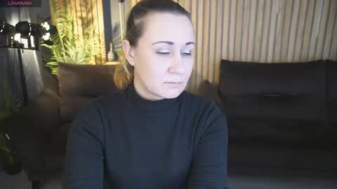 Snapshot of famousemuse chatting on March 24, 2026, 2:00 pm famousemuse online show from March 24, 2026, 2:00 pm