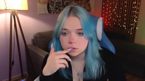 Snapshot of fancybella chatting on October 15, 2025, 2:06 pm Bella online show from October 15, 2025, 2:06 pm