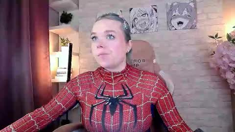 Snapshot of fancybella chatting on October 19, 2025, 10:16 am Bella online show from October 19, 2025, 10:16 am